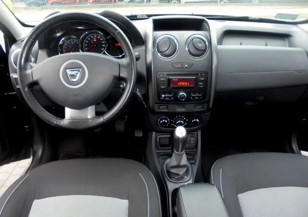 Dacia Duster cena 42900 przebieg: 73521, rok produkcji 2016 z Gniezno małe 704